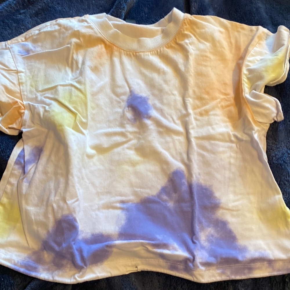 vylette tie dye shirt